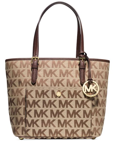 michael kors jet set item md snap pocket tote vanilla|Jet Set Medium Logo Pocket Tote Bag .